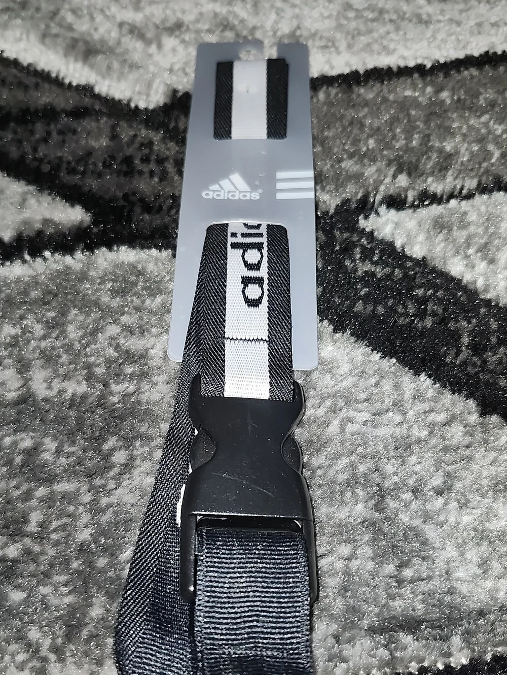 ADIDAS BLACK DETACH BUCKLE METAL SWIVEL LOBSTER CLAW CLASP/KEYRING NECK LANYARD